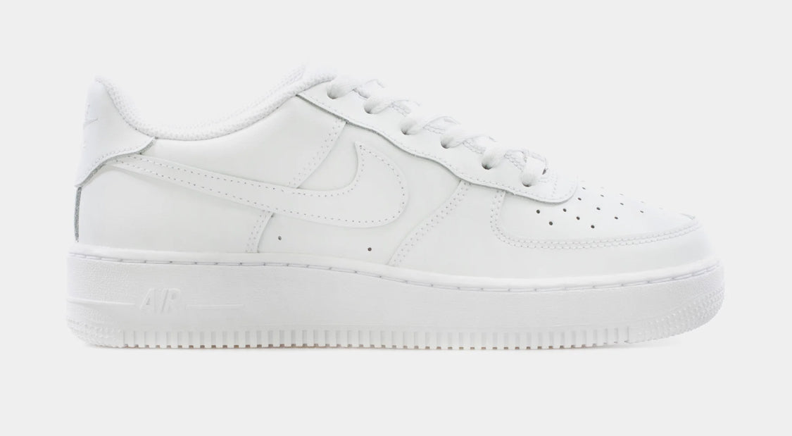 Nike Air Force 1 Low LE
Triple White M8.0