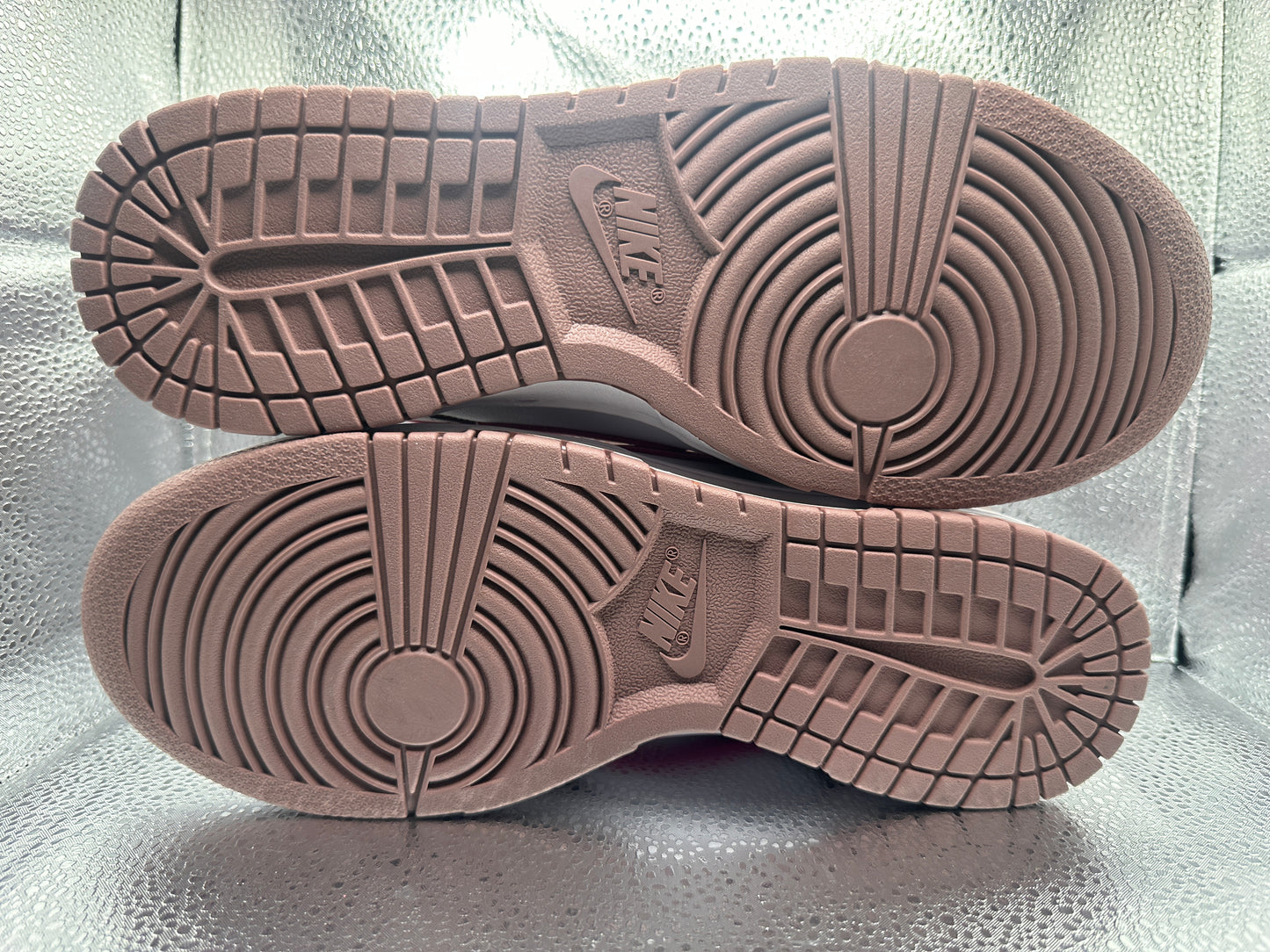 Nike Dunk Low
Smokey Mauve | size 7