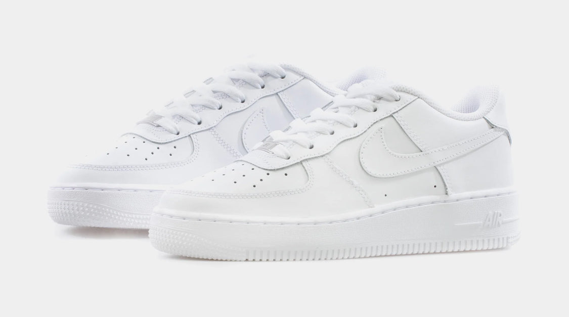 Nike Air Force 1 Low LE
Triple White M8.0