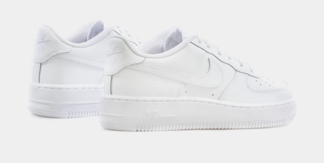 Nike Air Force 1 Low LE
Triple White M8.0