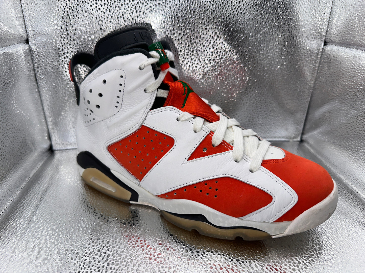 Jordan 6 Retro
Gatorade Like Mike White | size 8