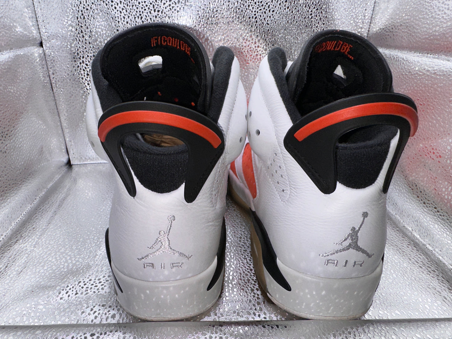 Jordan 6 Retro
Gatorade Like Mike White | size 8