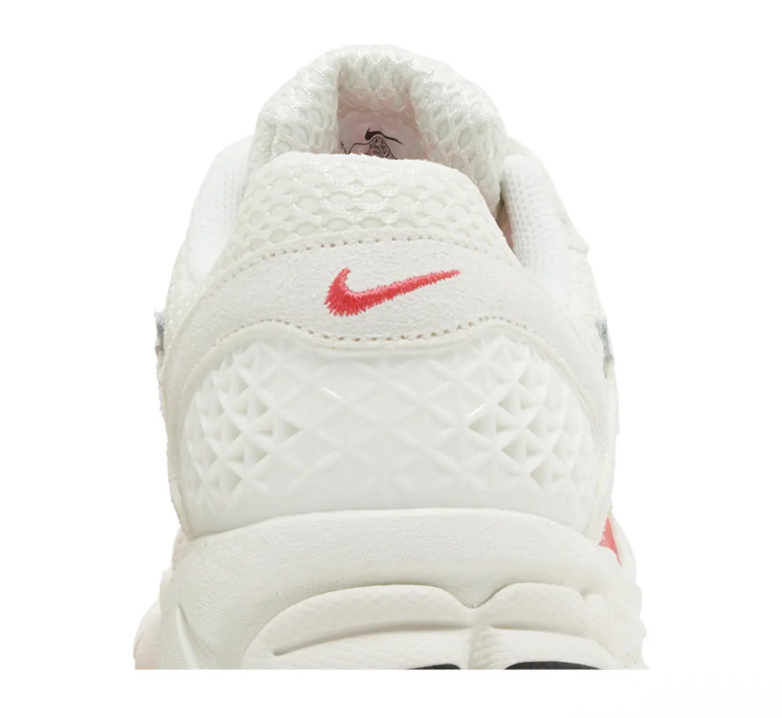 Nike Zoom Vomero 5
Siren Red 5.5Y