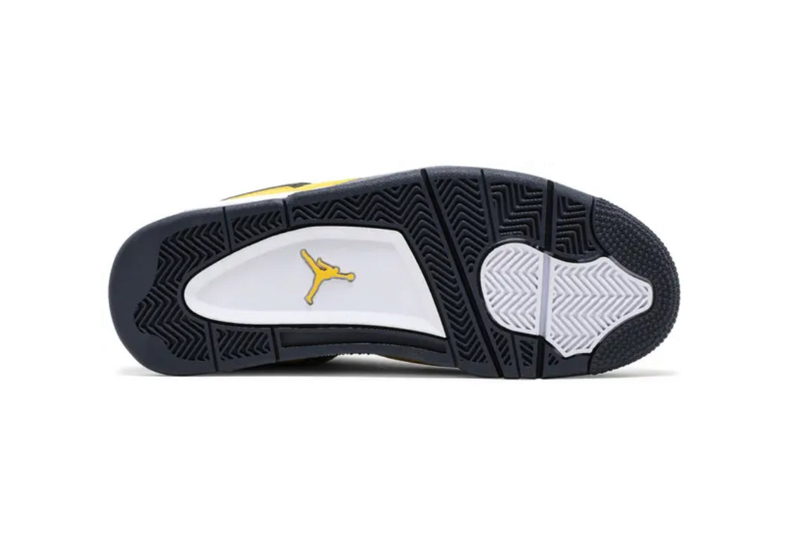 Jordan 4 Retro
Lightning (2021) M11