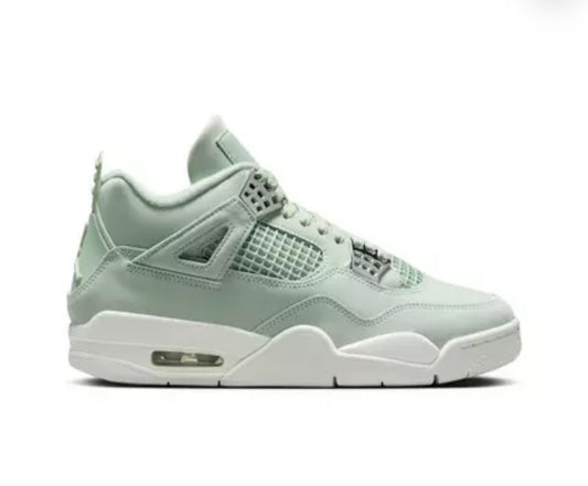 Jordan 4 Retro
Seafoam Sail M8.5/W10