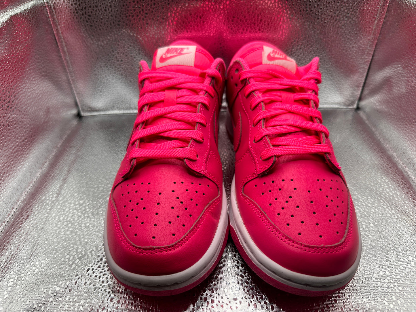 Nike Dunk Low
Hyper Pink | size 7